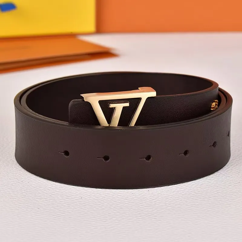 Fashionable Classic Mens Checkered Striped Belt Designer  display picture 1