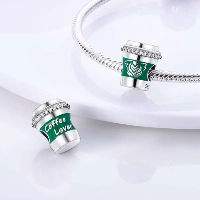 Breloques en argent sterling 925 représentant un chat, un lapin, un ours et un pingouin, compatibles avec les bracelets originaux. Idéales pour créer soi-même un bijou d'anniversaire. Cadeau parfait._voghion.com