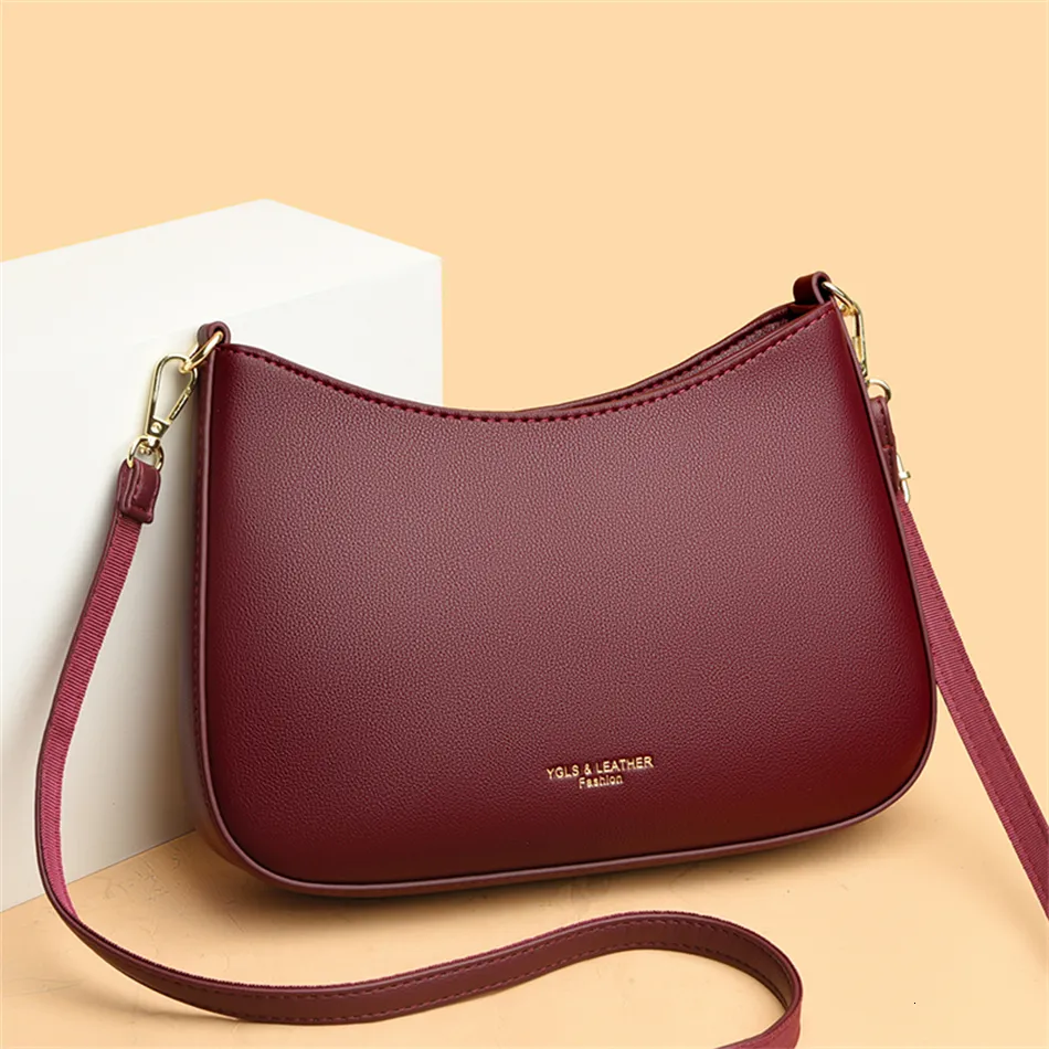ショルダーバッグ・ポシェット Amber Buckle Shoulder Bag Burgundy AMBER BUCKLE SHOULDER BAG BURGUNDY - illigo | 60% - Asian
