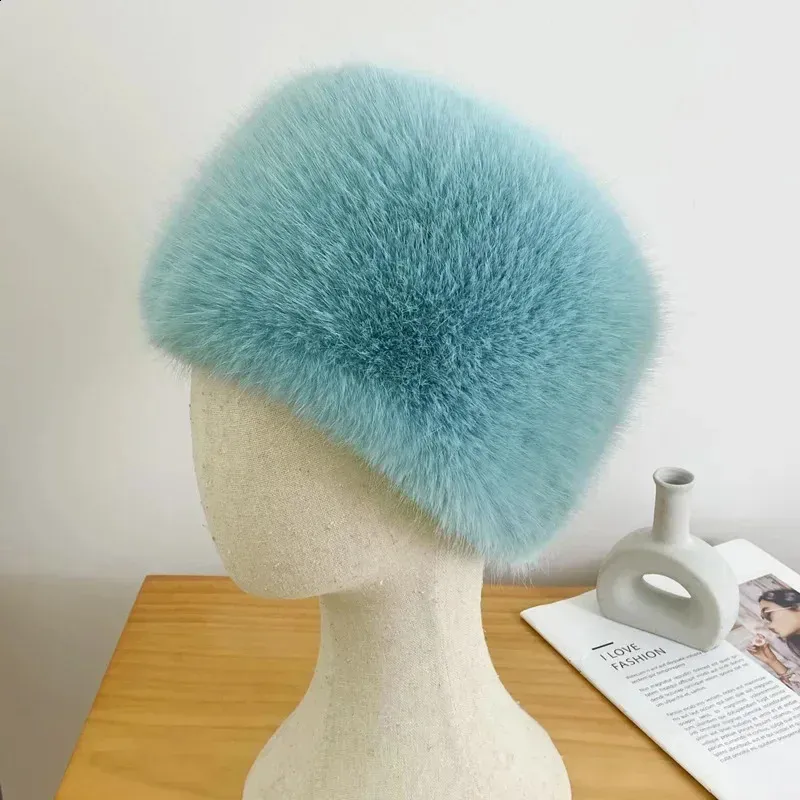 Detroit Lions Faux Fur Trapper Hat FOCO Faux Fur Earflap Hat in Teal - Cozy Winter Hat display picture 1