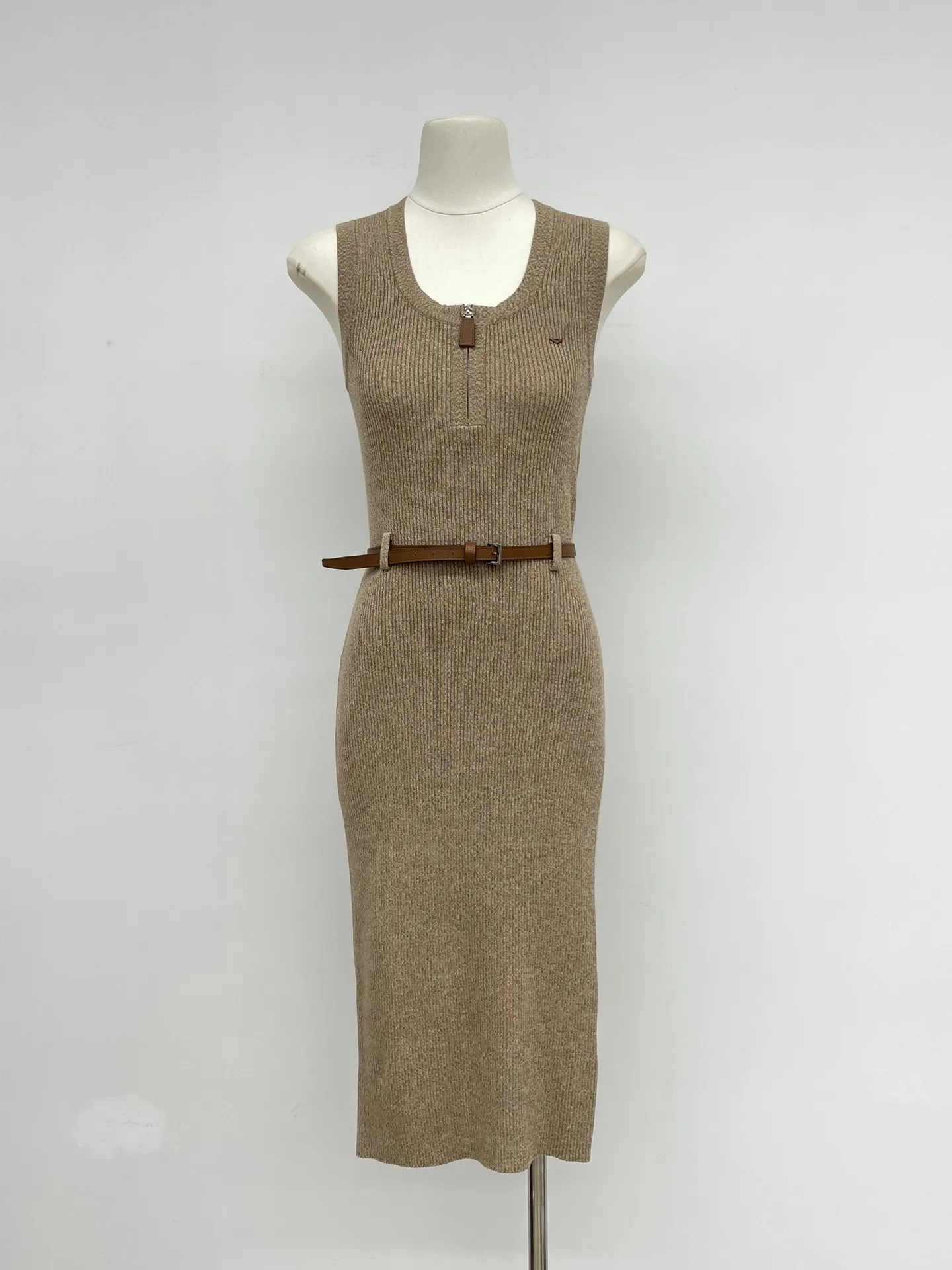 Sleeveless Knitted Dress - Fall/Winter Fashion, Slim Fit Bodycon, Versatile  Tank Top Style, Trendy Midi Skirt from Dhgate Basic & Casual Dresses -  price 77.39