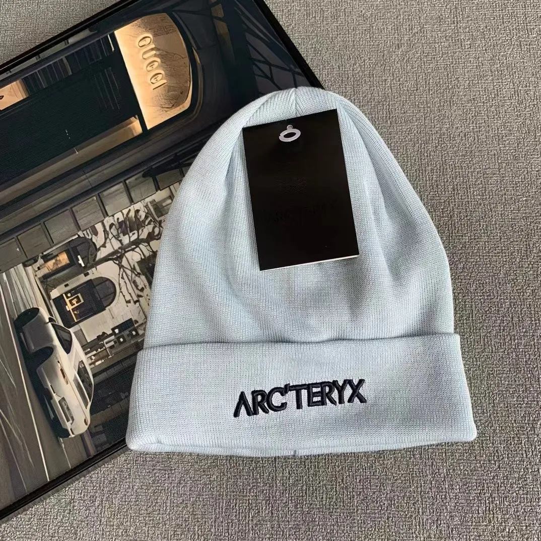 Premium Unisex Black Stripe Knit Corteiz Beanie Set With