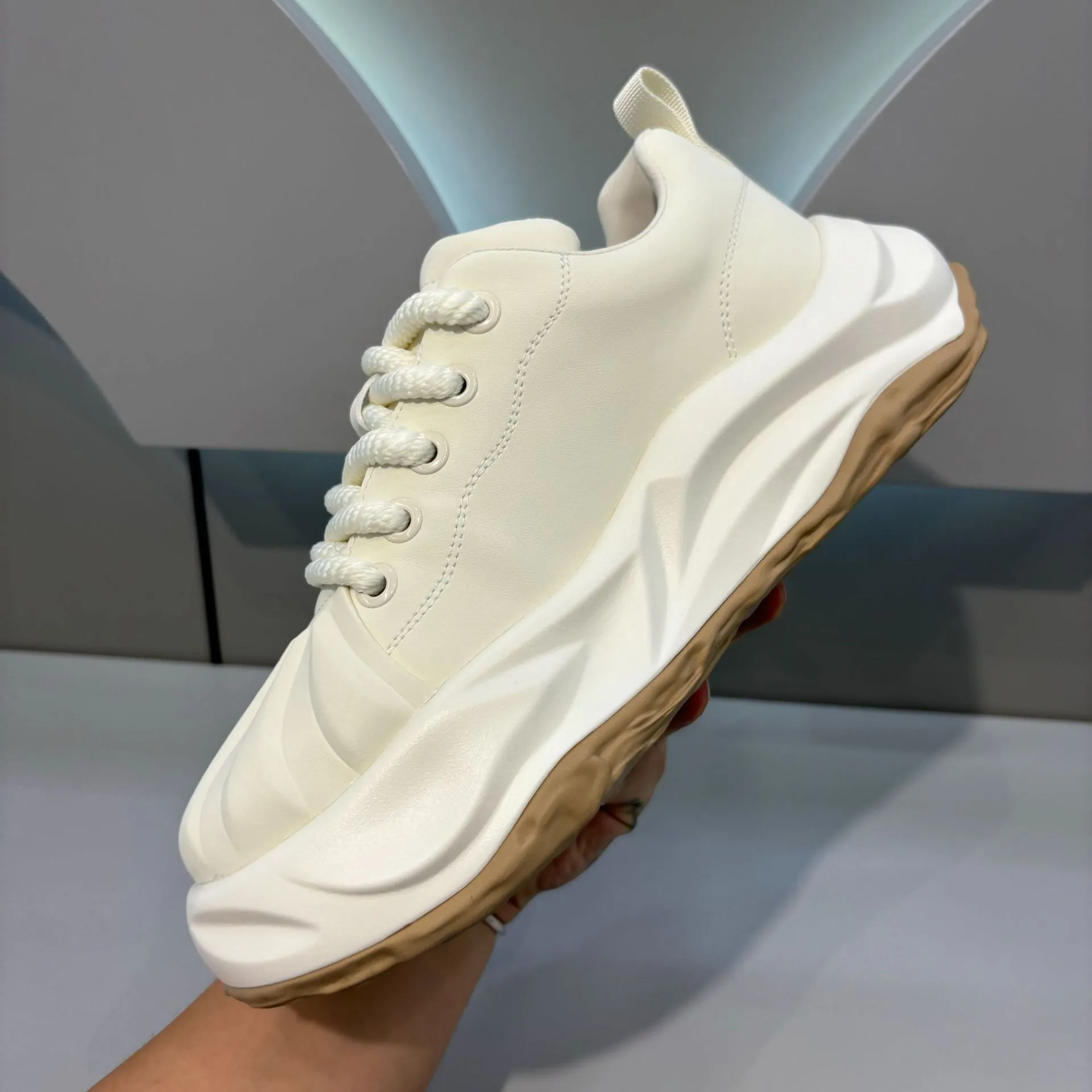 クレオクロエ ホワイト Sサイズ DHgate.com:Mens Breathable White Shell Toe Sneakers - Casual
