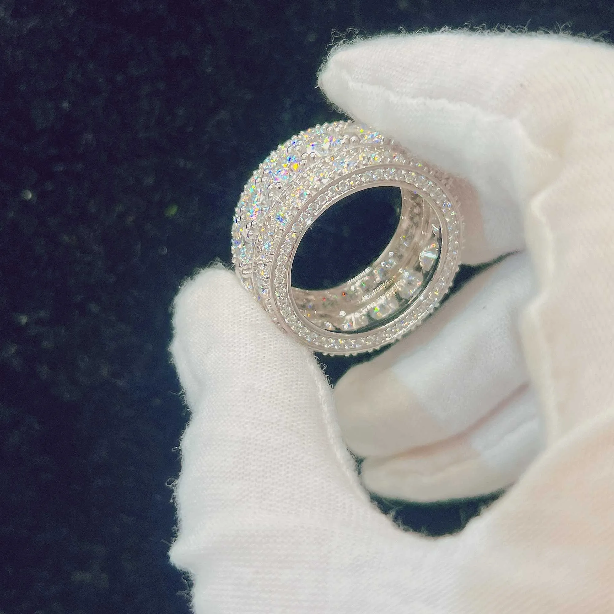 925 Sterling Silver Vintage Womens Ring with Pave-Set Moissanite 