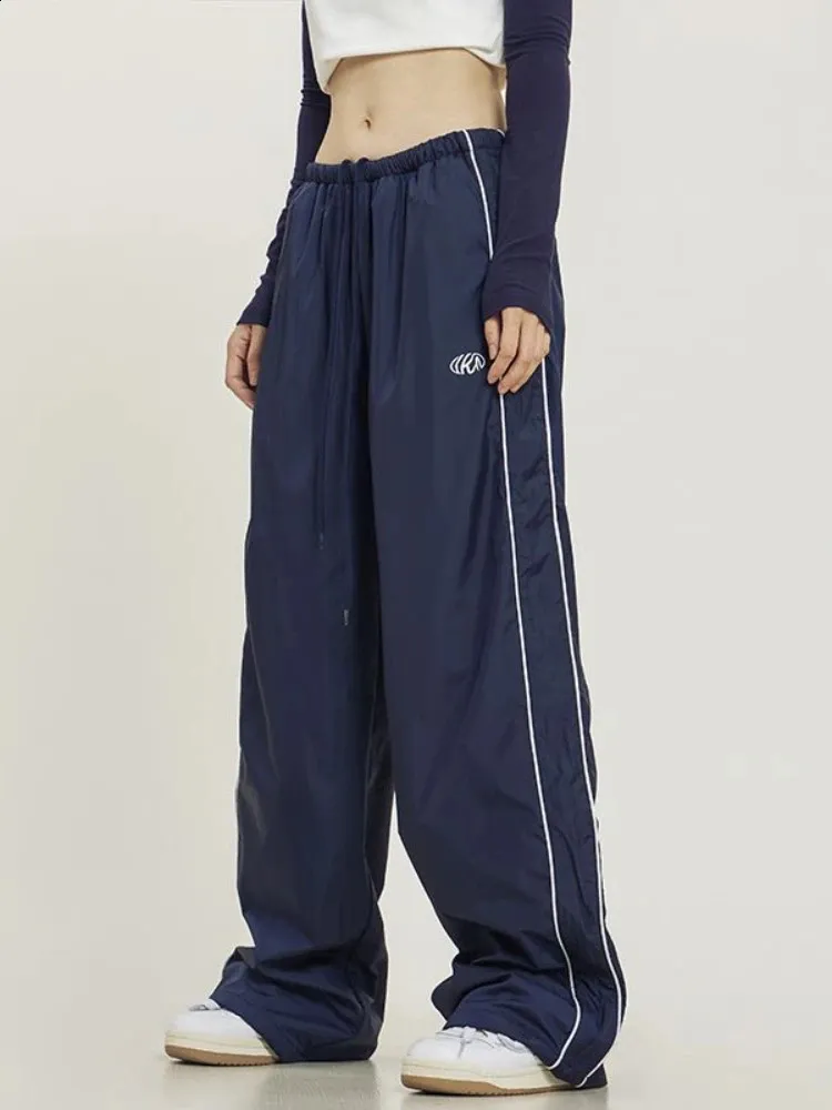 Vintage Cargo Pants: Womens Oversized Y2k Style Sports Track Vintage Cargo Pants: Womens Oversized Y2k Style Sports Track
