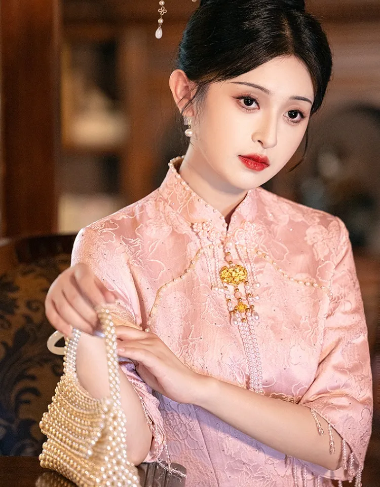 Stylish Pink Hanfu qipao dress for Weddings and Traditional Chinese Occasions - Perfect for Autumn and Winter Engagements Stylish Pink Hanfu qipao dress for Weddings and Traditional Chinese Occasions - Perfect for Autumn and Winter Engagements