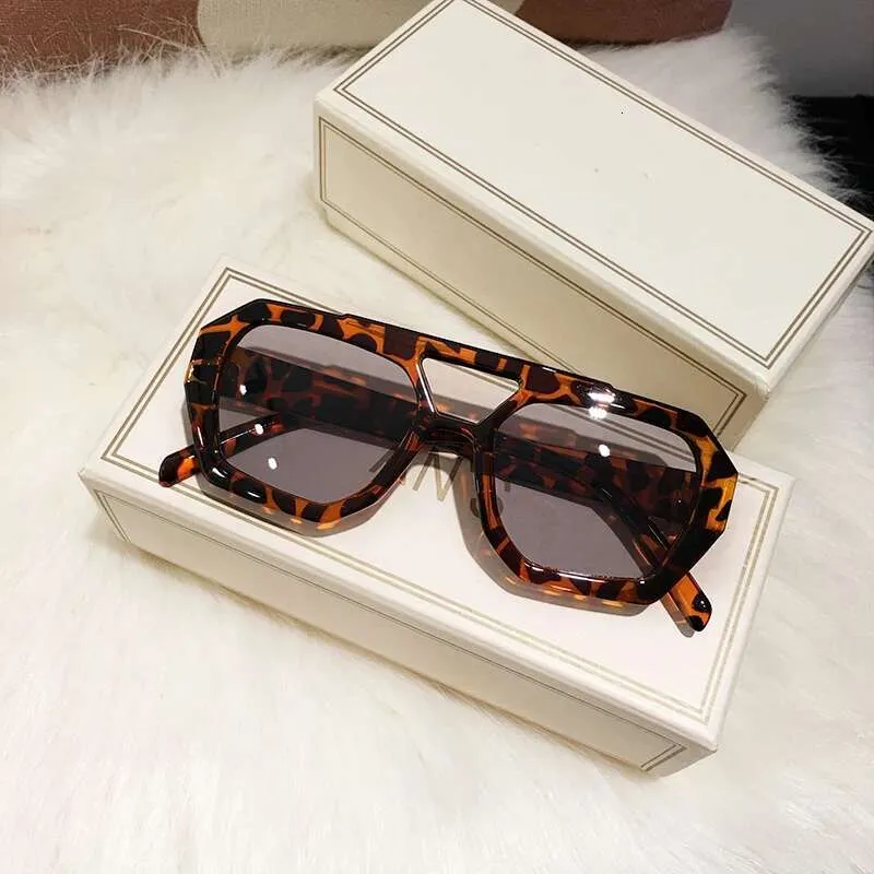 Oversized Tortoiseshell Sunglasses - Double Bridge Rectangle  display picture 3