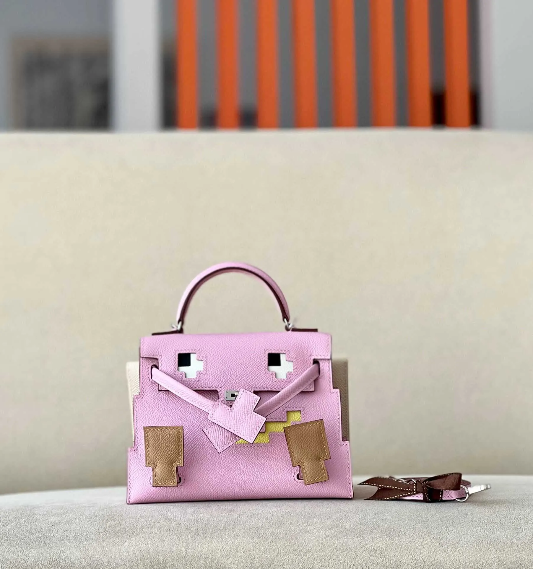 DHgate.com:Handmade Smiley Face Mini Crossover Shoulder Bag
