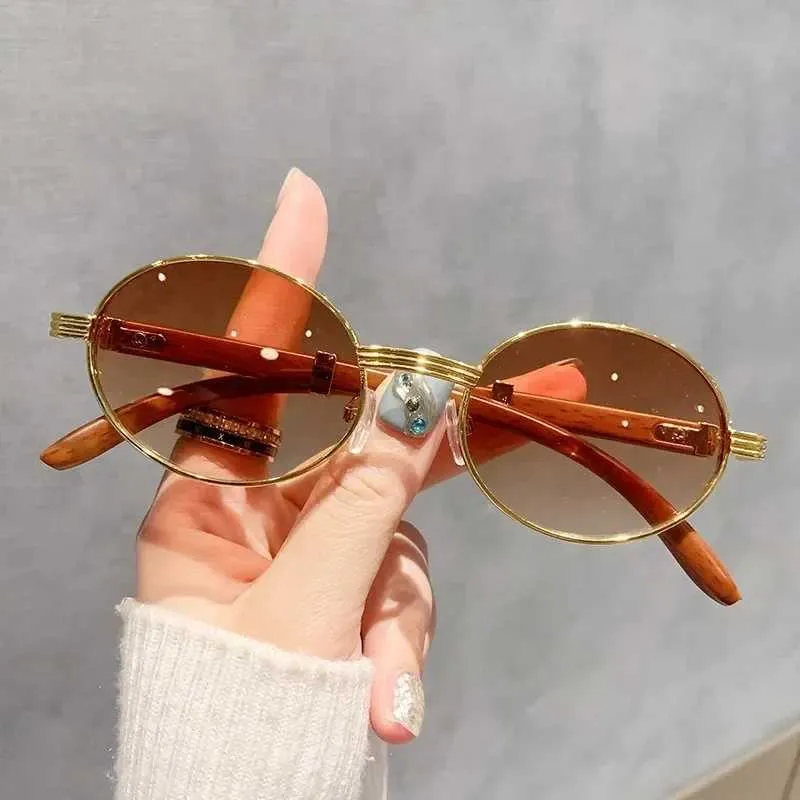 Vintage Oval Sunglasses: Trending Womens Fashion Sunglasses  display picture 3