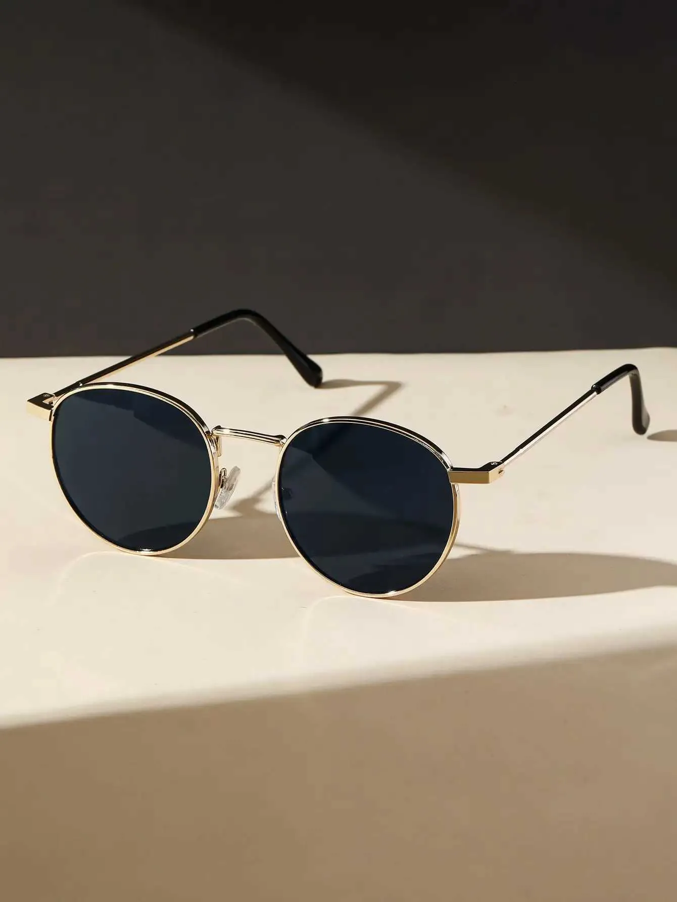 Trendy Round Retro Vintage Sunglasses Oversized Frame Y2K Chic Sunnies Vintage G.u.c.c.i round black sunnies model GG2419. Minimal  main image 4