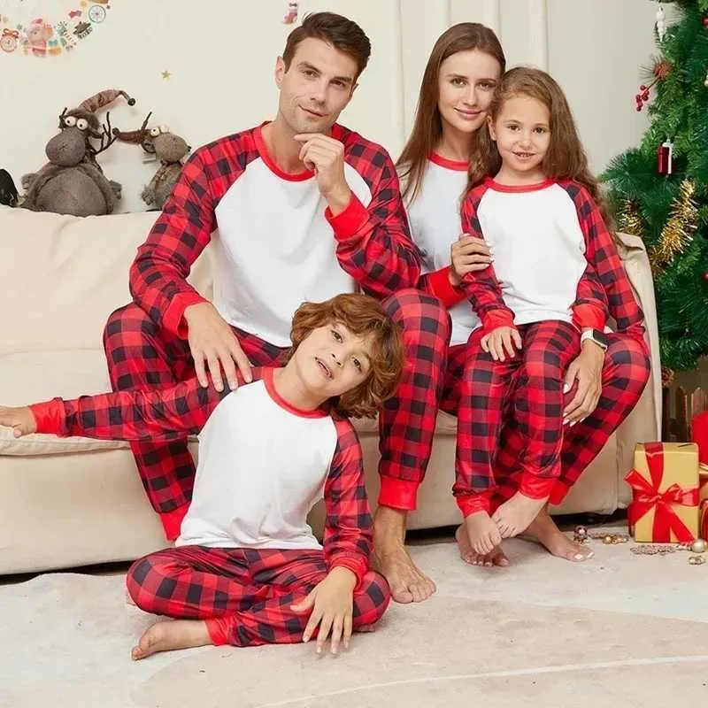 Family Matching Outfits 2024 New Plaid Print Christmas Pajamas Set Adult s Baby Dog Matching Clothes DIY Soft Loose Sleepwear Xmas Family Look Pyjama