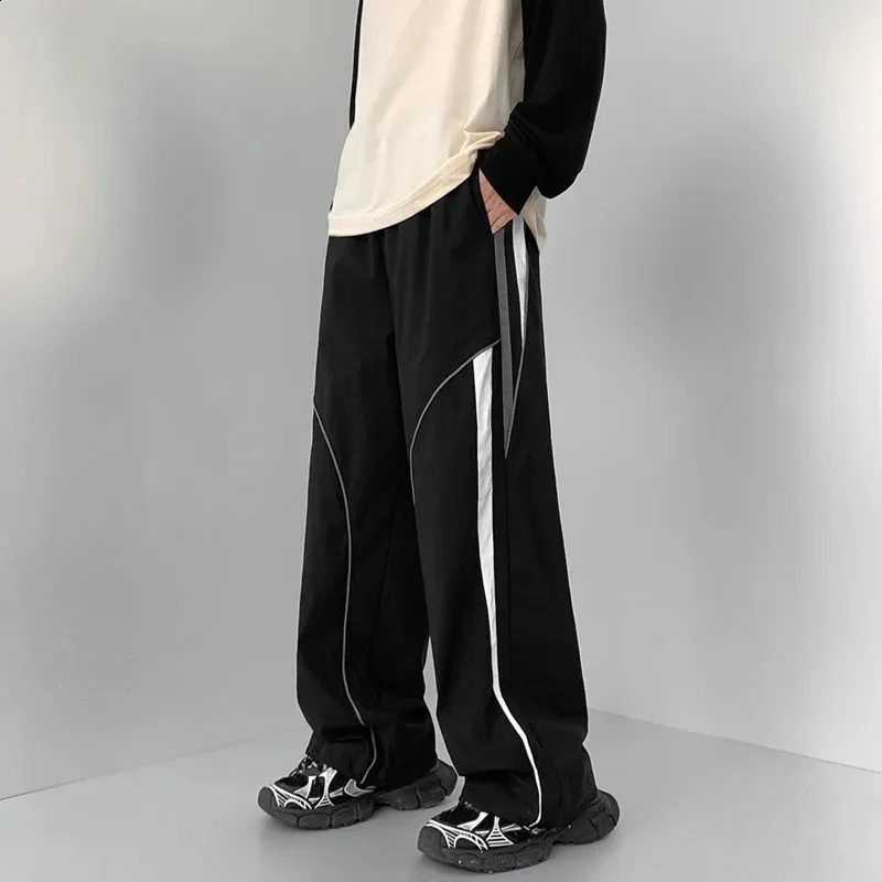 Y2K Striped cargo trousers for Men - Wide Leg Sportswear
