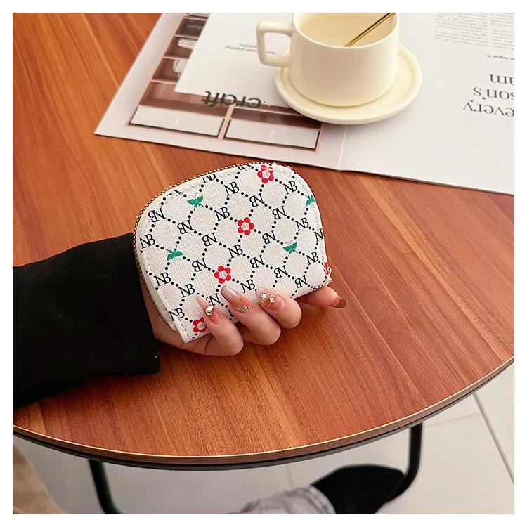 DHgate.com:Luxury Velvet Coin Purse - Black & Red Mini Key
