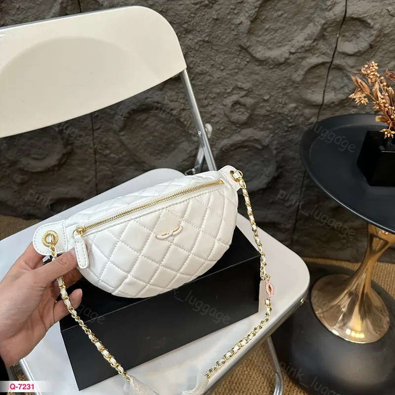 US Customized Quilted Body Bag ウエストバッグ 新品 US Customized Quilted Body Bag 三軒茶屋 キムタク