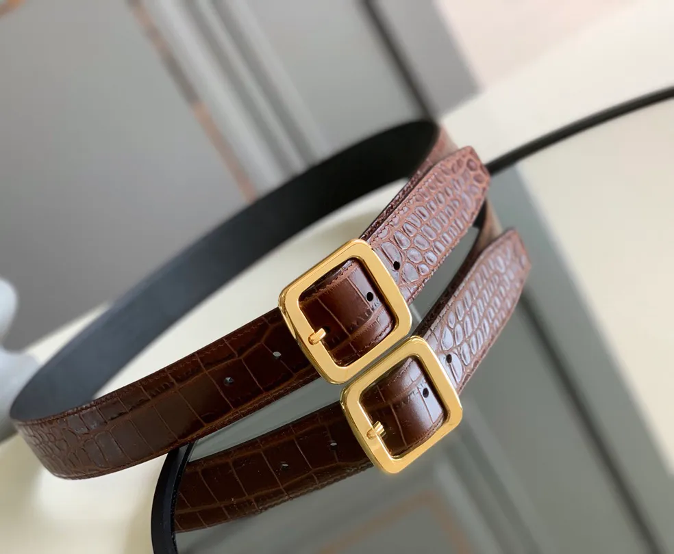 Red Gold Western Belt For Women Vintage Crocodile Leather  display picture 3