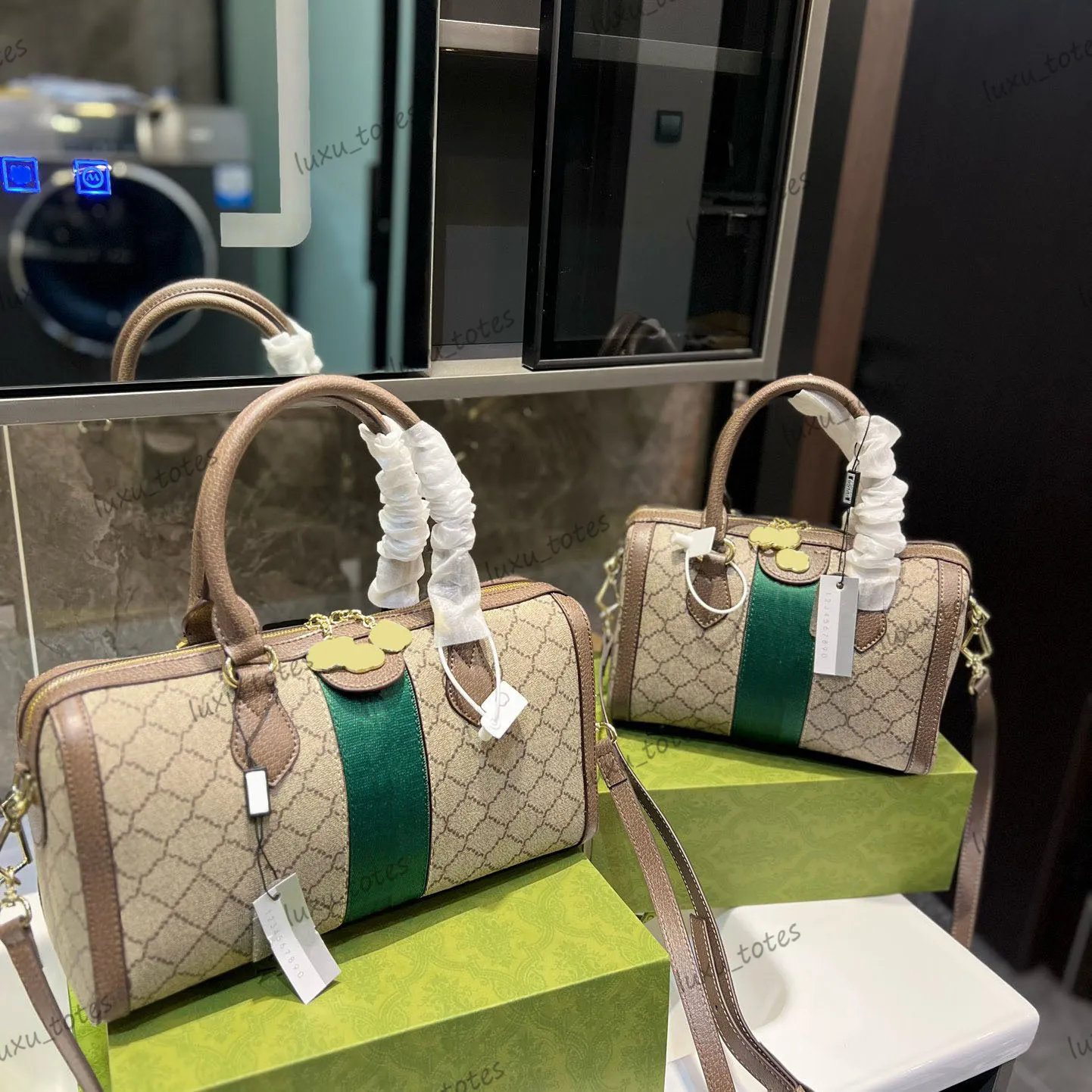 Luxe Tote Heart To Tail Pet Carrier Tote Premium Pillow Design