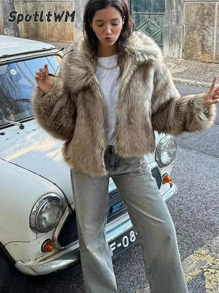 Women's Cropped Zip-Up Camo Jacket – Faux Fur Collar Y2K Streetwear Vintage Fall Winter Coat