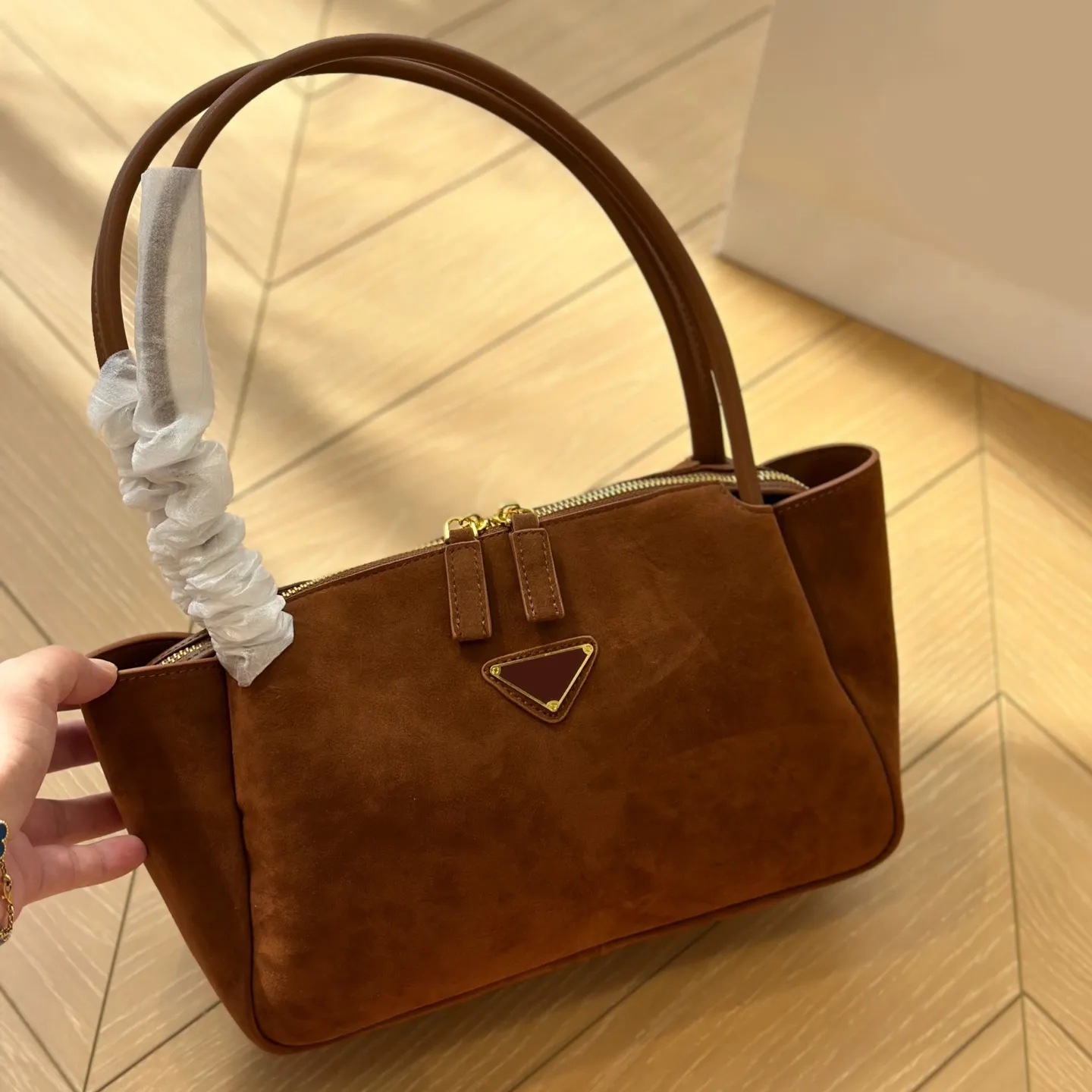 Luxury Designer Women's Underarm Handbag Brand P Flap Clutch Vintage