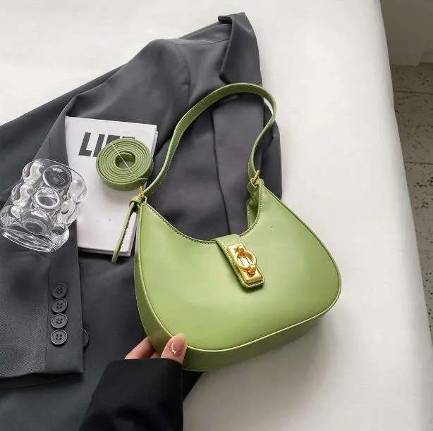 CTHY まとめ BIG HALF MOON SHOULDER BAG BIG HALF MOON SHOULDER BAG | CTHY