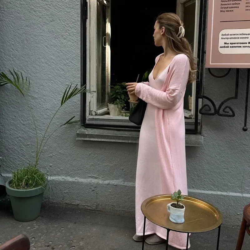 Elegant Sleeveless Knitted v neck long dress Set with V-Neck and Cardigan - Slim Fit for Fashionable Ladies - Casual Streetwear (240923) Elegant Sleeveless Knitted v neck long dress Set with V-Neck and Cardigan - Slim Fit for Fashionable Ladies - Casual Streetwear (240923)