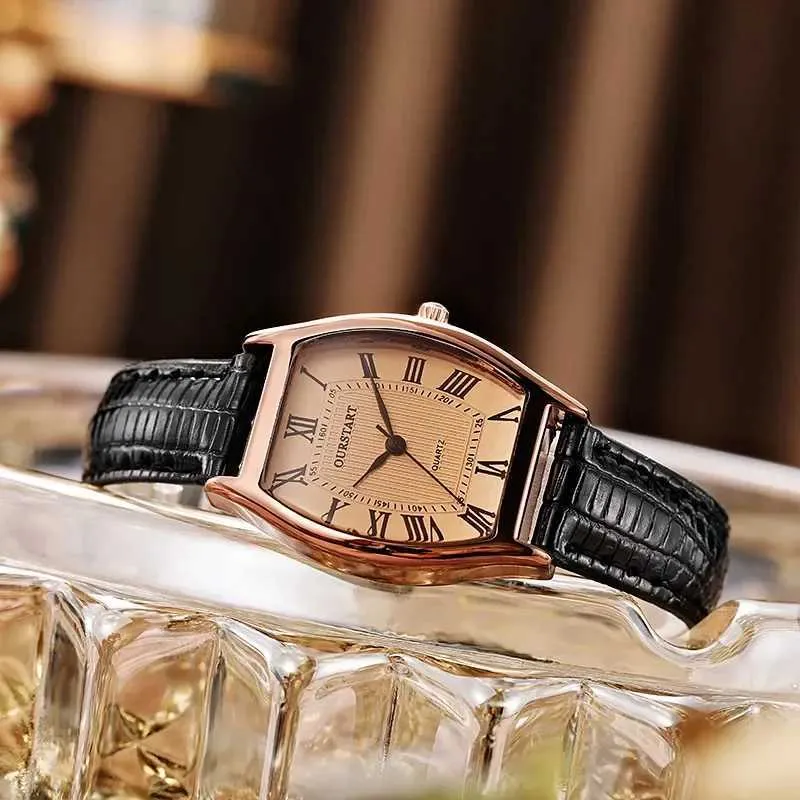Vintage Wine Bucket Quartz Watch for Women with Simple Belt  display picture 2