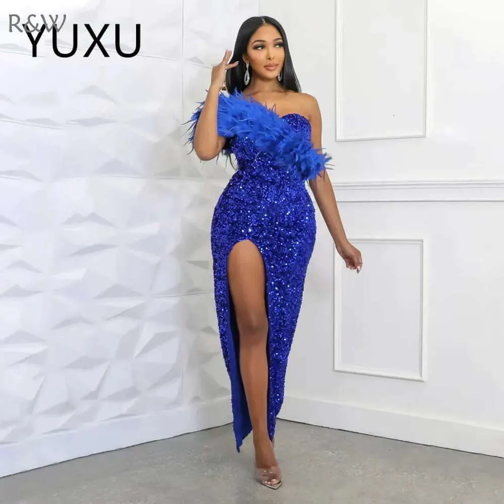 garden formal dresses La Femme Off-Shoulder Long Plus Prom Dress