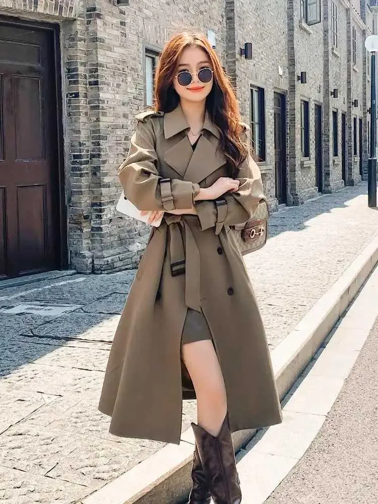 Elegant Spliced Trench Coat: Womens Long Jacket with Lace