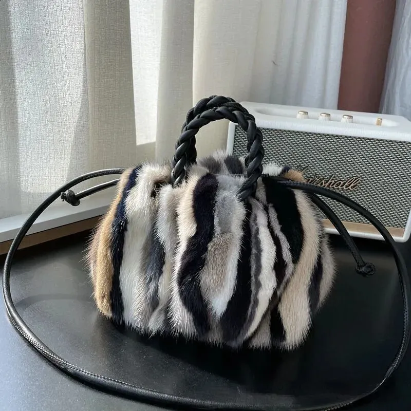 Winter Mink Fur Cloud Fur Bag Fashionable Single Shoulder Evening Fur Bag For Women 240919 From Visiblestore 48.54 DHgate.Com