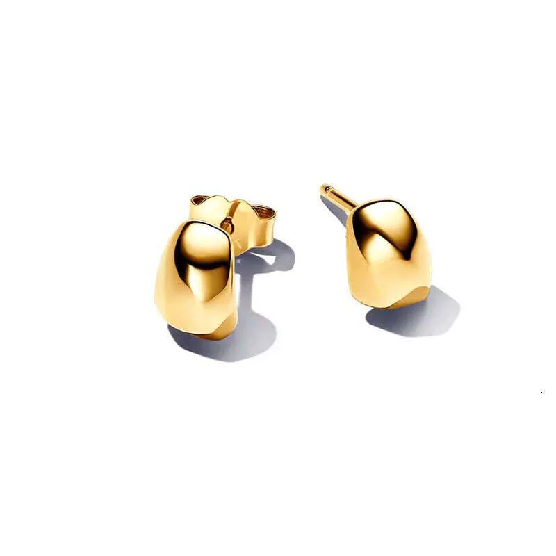 Designer Stud Earrings 18k Gold Plated With Zircon And Pearl_voghion.com