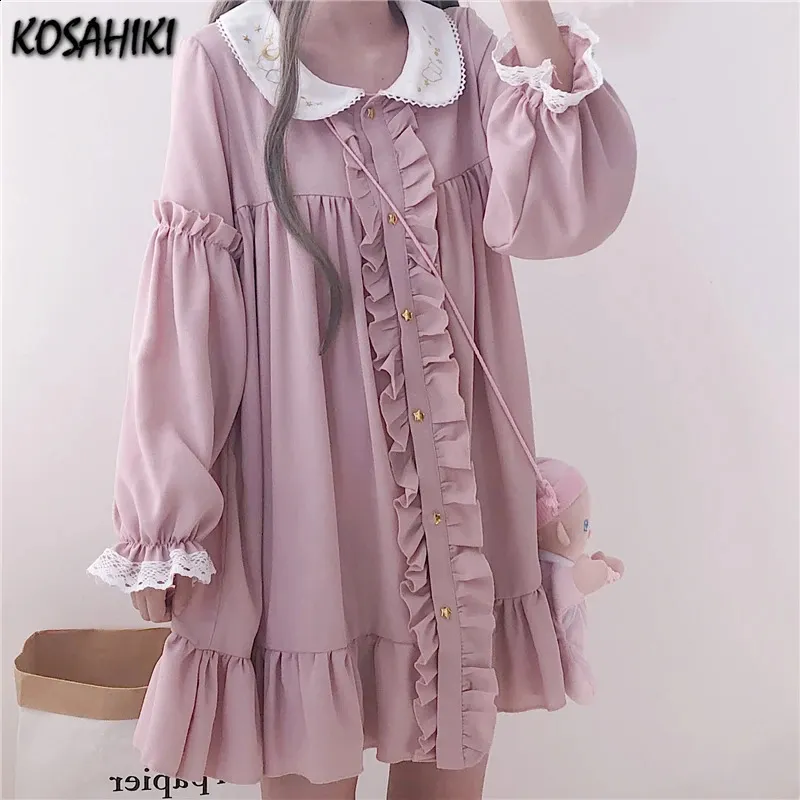 pink harajuku dress Pink Lolita Fashion in Harajuku w/ Angelic Pretty Heart Shaped Bag Tokyo Fashion