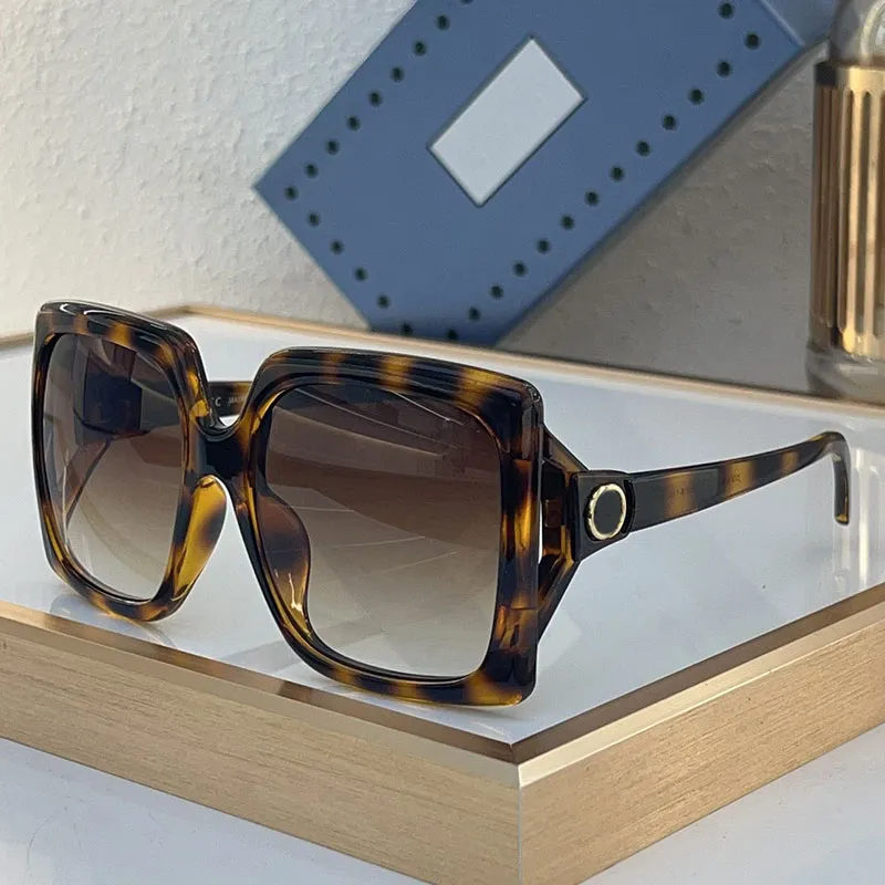 Designer oversized square sunglasses with polarized UV400  display picture 3