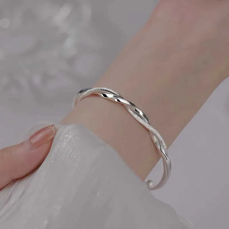 DHgate.com:Adjustable Silver Twist Braid Bangles for Women DHgate.com:Adjustable Silver Twist Braid Bangles for Women