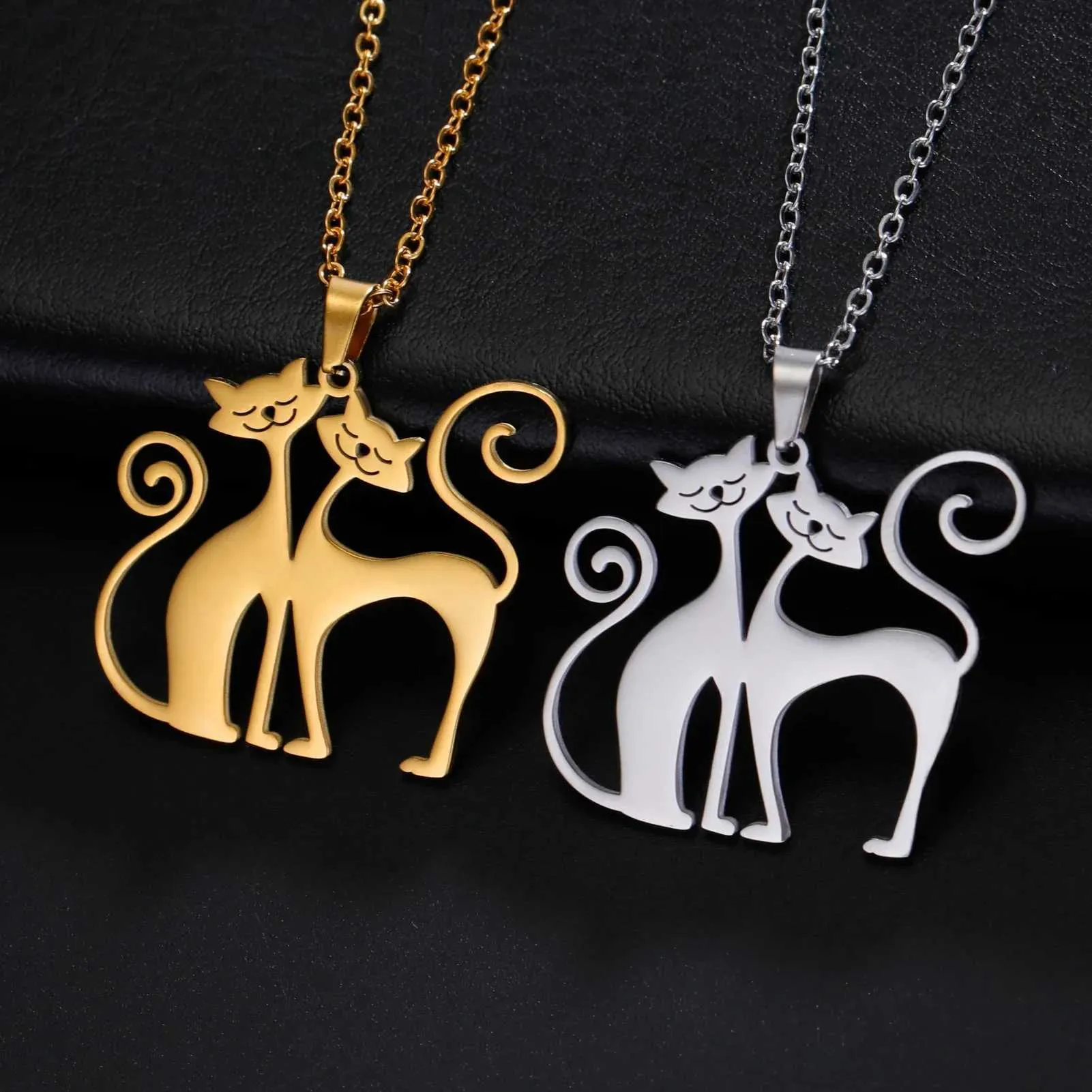 Sterling Silver Crouching Cat Necklace Sterling Silver Crouching Cat Necklace