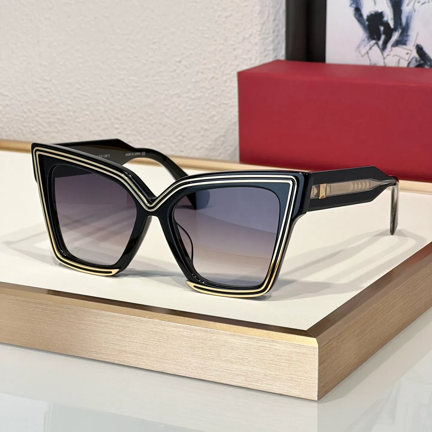 Metal Frame Cateye Sunglasses with UV400 Protection and Silicone Nose Pads Metal Cateye Sunglasses Silver | Anne Klein main image 3