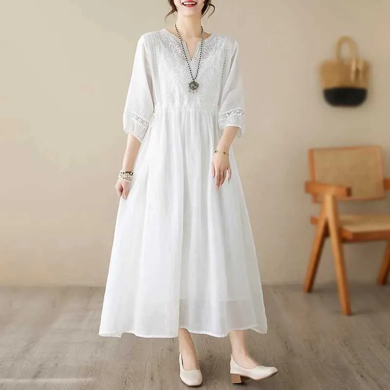 Vintage White Grey A-Line Cotton Flower Midi Dress with High Waisted and Half Sleeves for Women - Perfect for Summer (M240924)