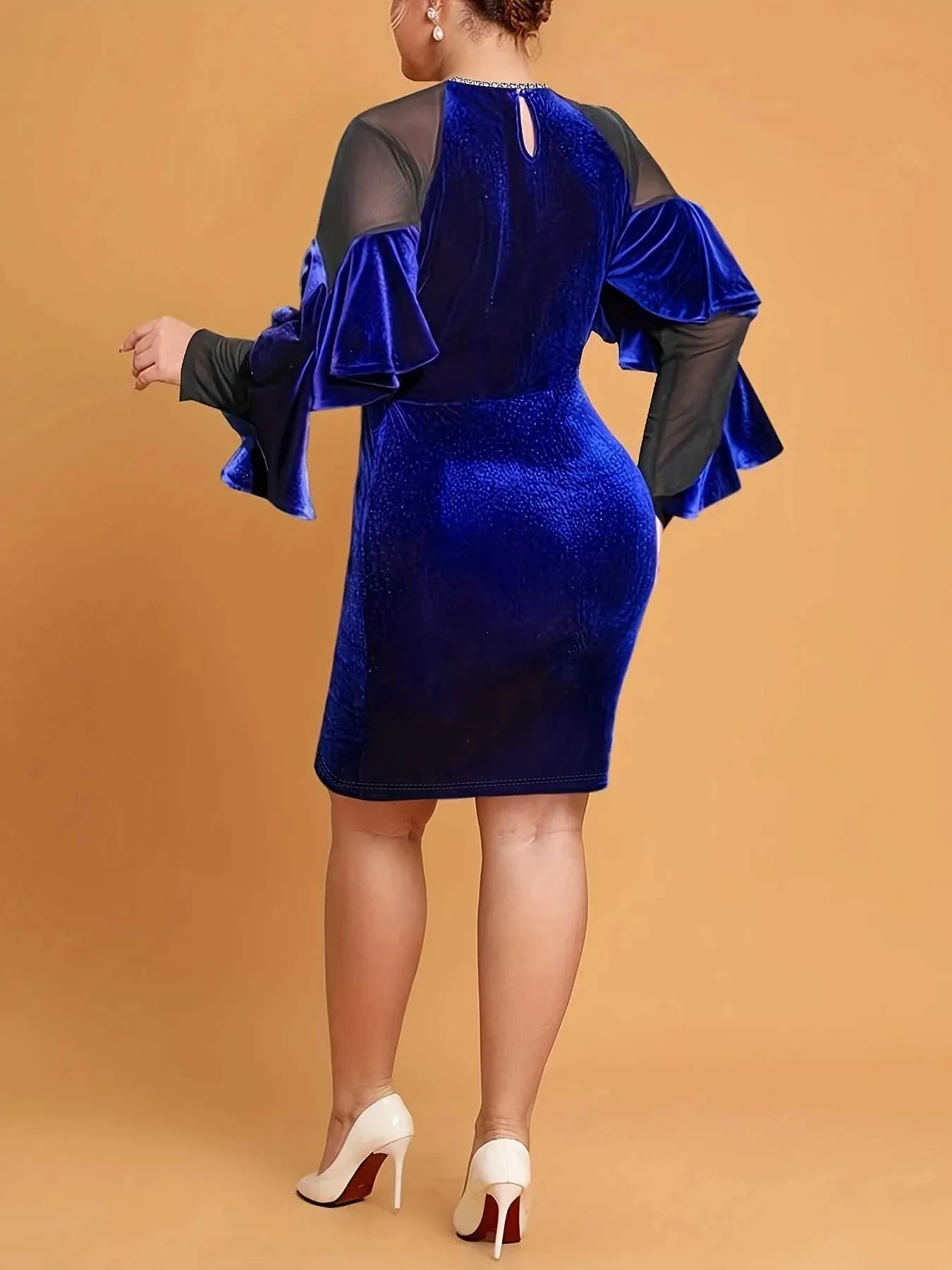 white christmas dresses Plus Size Sleeveless Metallic Crinkle Midi Dress In Sage Gold main image 0