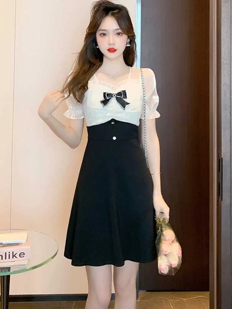 Black Patchwork Sleeve Bodycon Dress - Elegant Clubwear for Women - Perfect for Casual Parties and Evening Event Venues Near Me (M240924)
