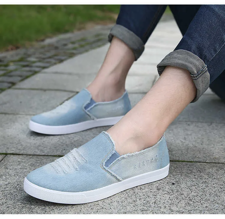 Bulk Cheap Mens Sneakers: Distressed Denim Canvas Loafers  display picture 3