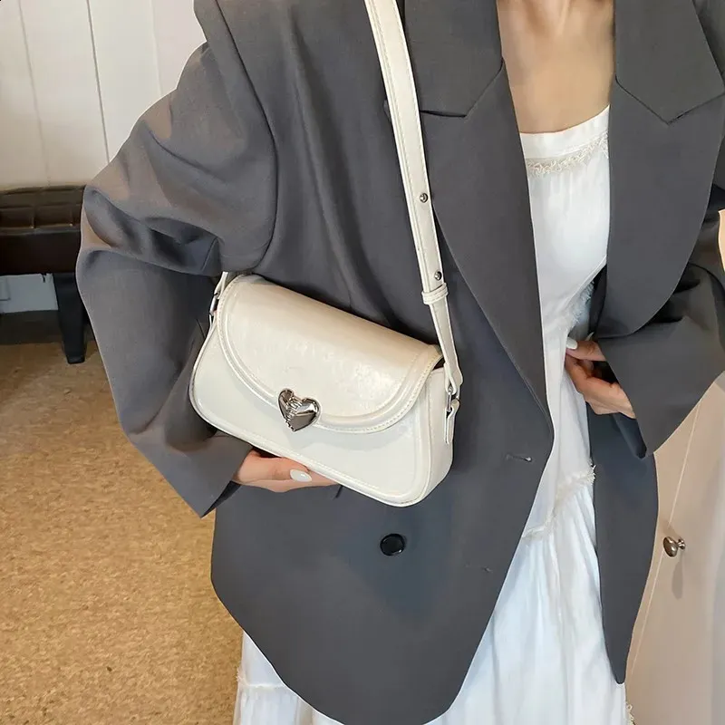 Mini Silver Crossbody Bag: Chic Small Shoulder Purse