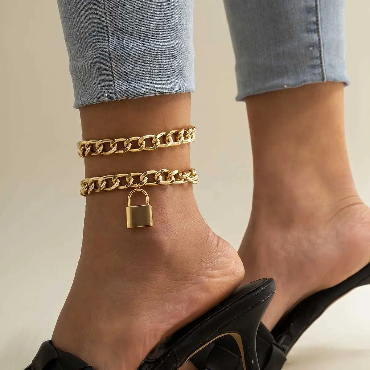 Nude Gold Retro Padlock Ankle Bracelet Thick Chain Summer Foot - Main Image