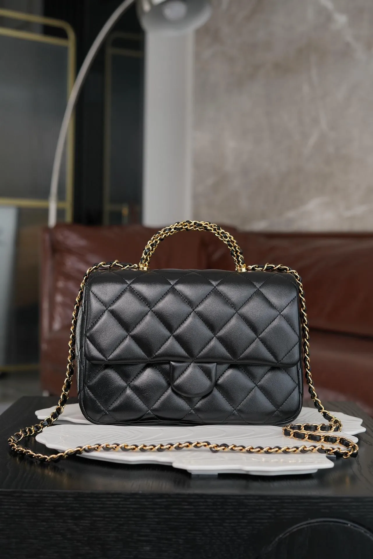 Womens Lambskin Shoulder Bag With Thick Chain Handle Stylish Fried