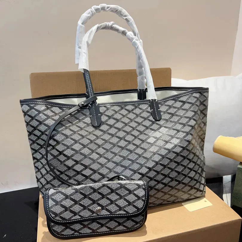 Designer Plaid Tote Shoulder goyard bag with Large Capacity and Colorful Accents Perfect for Shopping and Luxury Original Pattenrs Classic Composite goyard bag 846