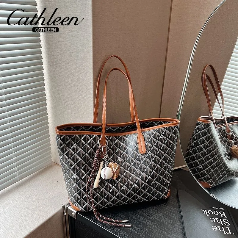 Forest Print Tote Bag - Large Capacity, Versatile Handbag