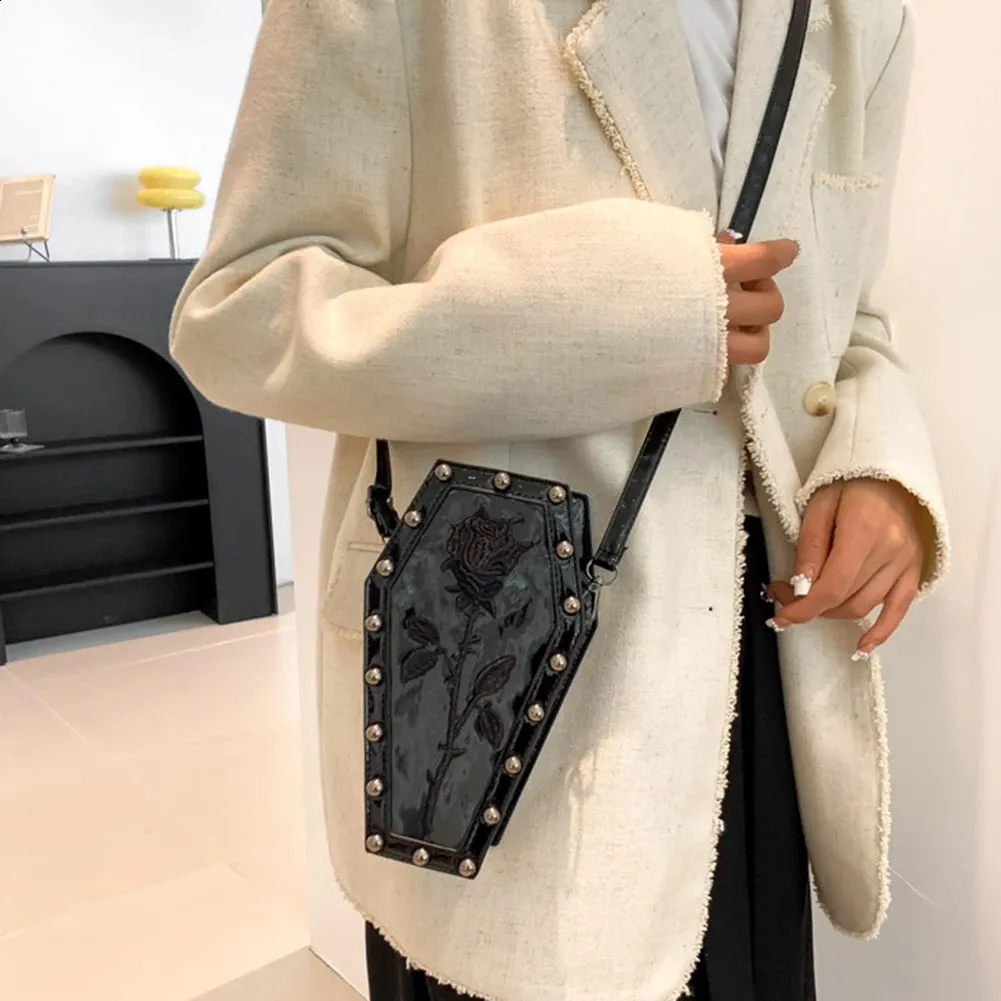Gothic Coffin Shaped Purse | Halloween Shoulder Bag For  display picture 2