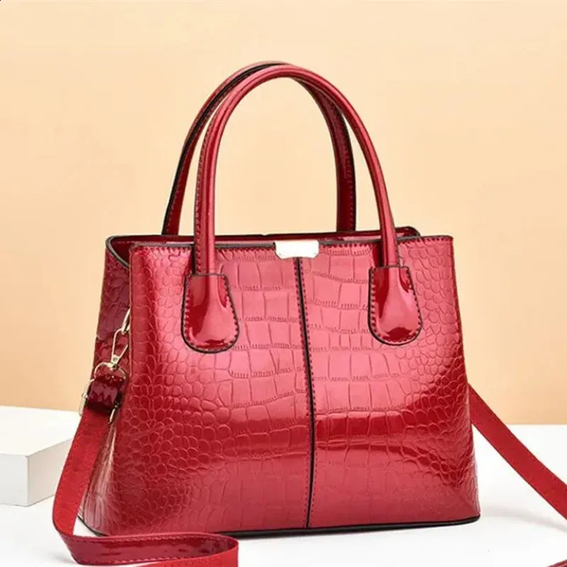 DHgate.com:Womens Vintage Patent PU Leather Top Handle