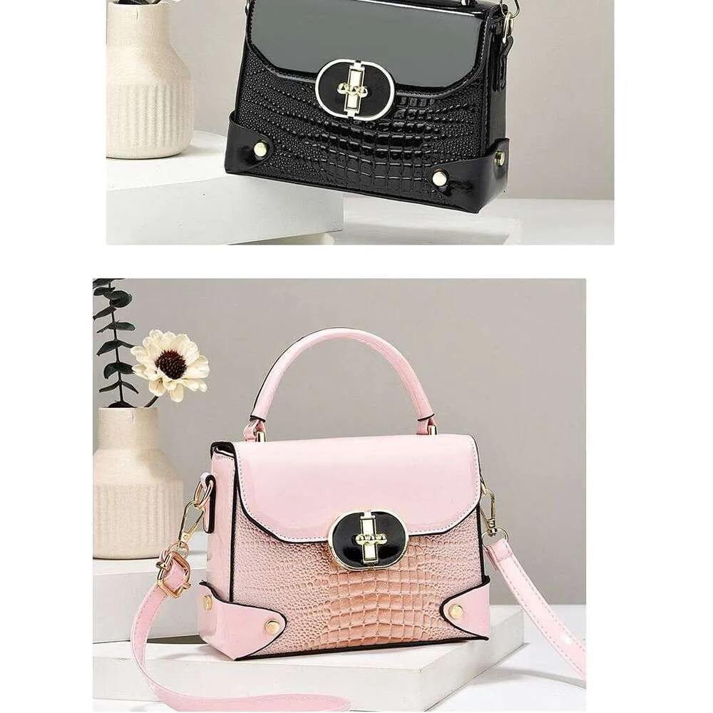 2024 New Fashion Leather Women's Shoulder Crossbody 2024 New Fashion Leather Women's Shoulder Crossbody