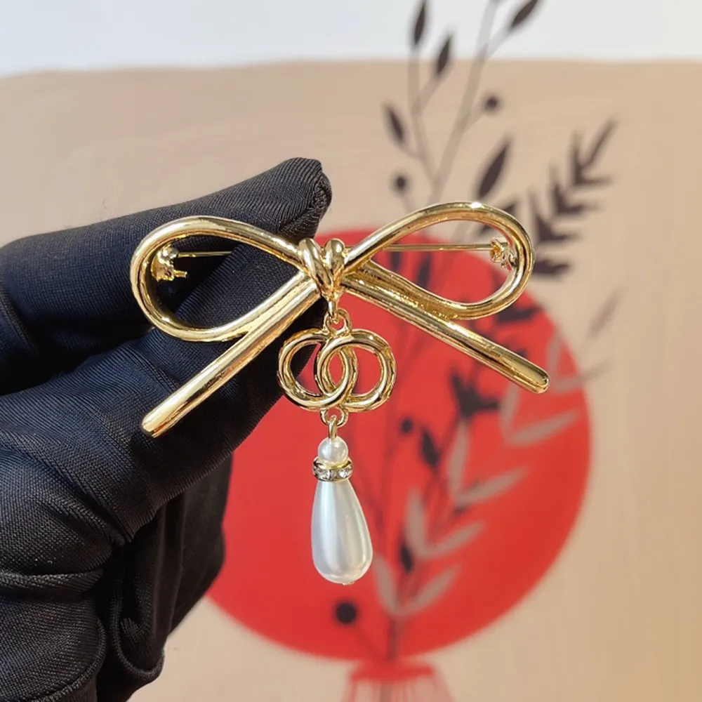 18K Gold Plated Stainless Steel Designer Brooch Pin... From Goldensunny168,  $6.63 | DHgate.Com