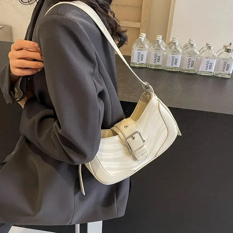 Belt Buckle Handbags: Retro Style Faux Leather Silver Mini