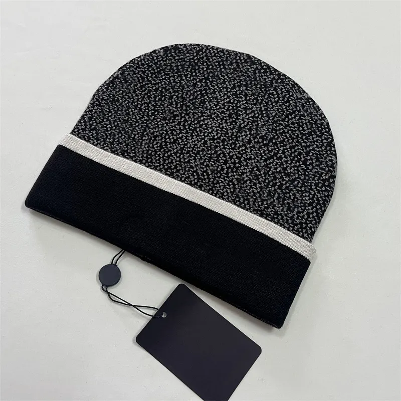 Designer Beanies Mens: Stylish Knitted Beanie Cap, Luxe  display picture 3