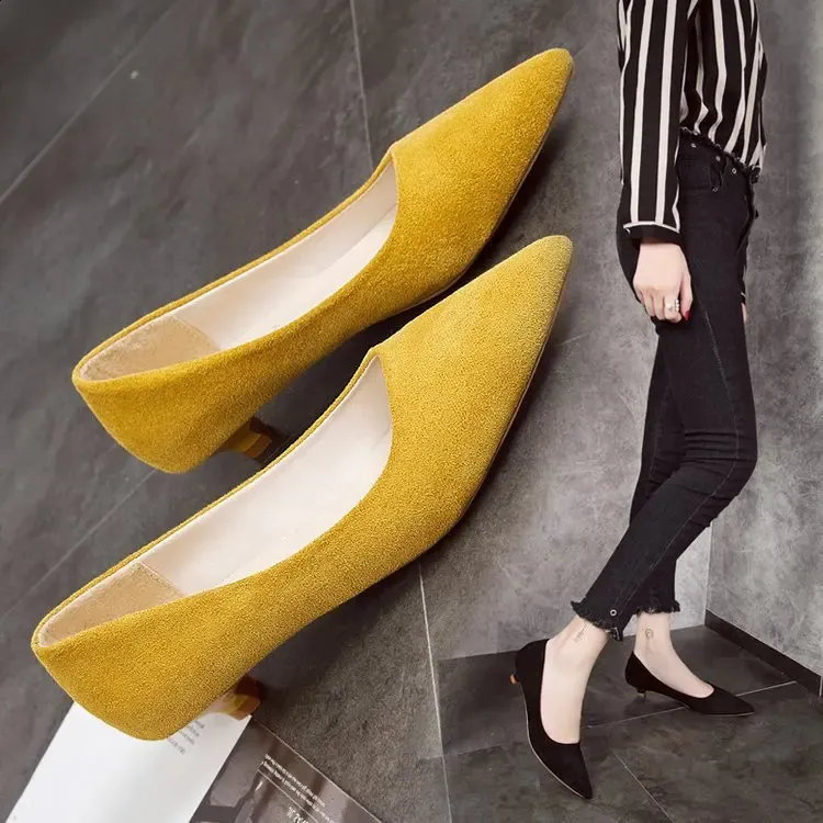 knee length dresses for ladies Jenny Vintage Oxfords (Goldenrod Yellow) 6.5 main image 1